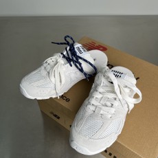 미우미우 X 뉴발 530