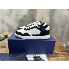디올 스니커즈