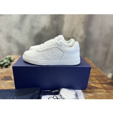 디올 스니커즈