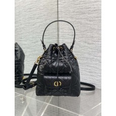 디올 버킷백 미듐