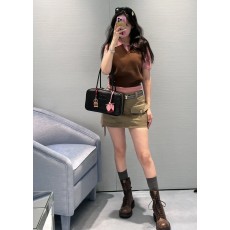 미우미우 반팔