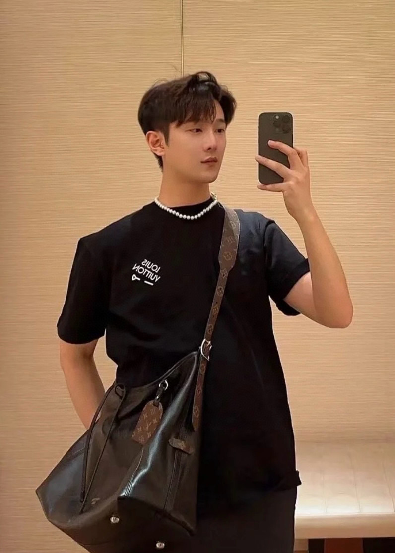 디올 남여공용 반팔티