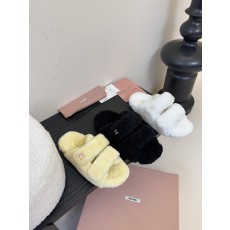 미우미우 퍼슬리퍼