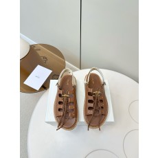 셀린느 샌들