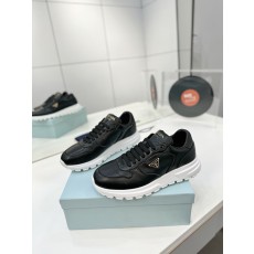 프라다 스니커즈