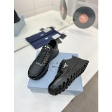 프라다 스니커즈