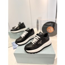프라다 스니커즈