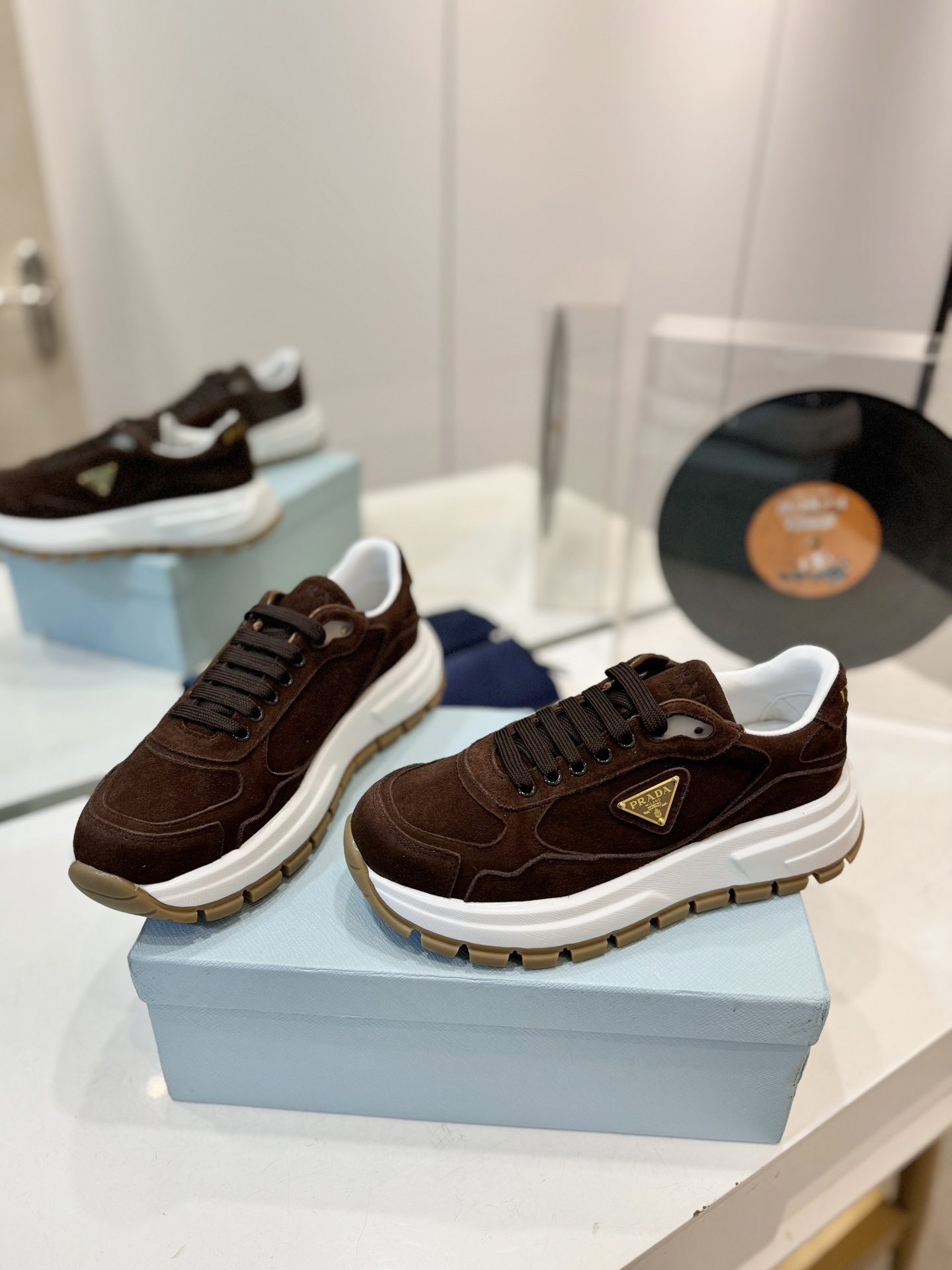 프라다 스니커즈