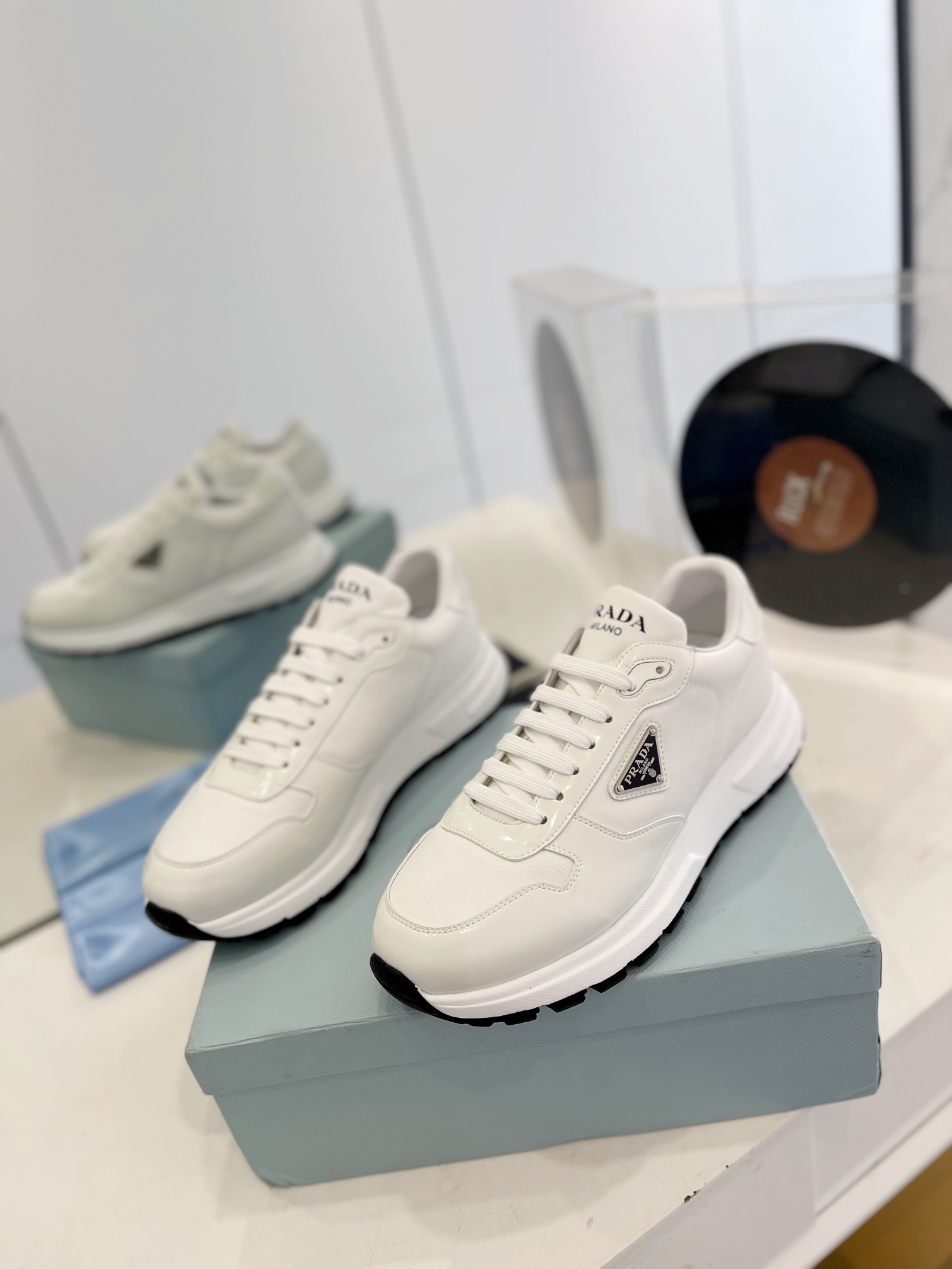 프라다 스니커즈