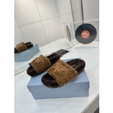 프라다 털슬리퍼