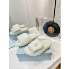 프라다 털슬리퍼