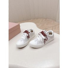 미우미우 스니커즈