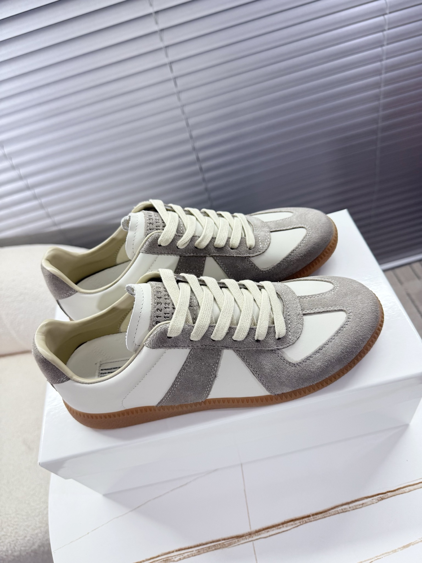 메종마르지엘라 스니커즈