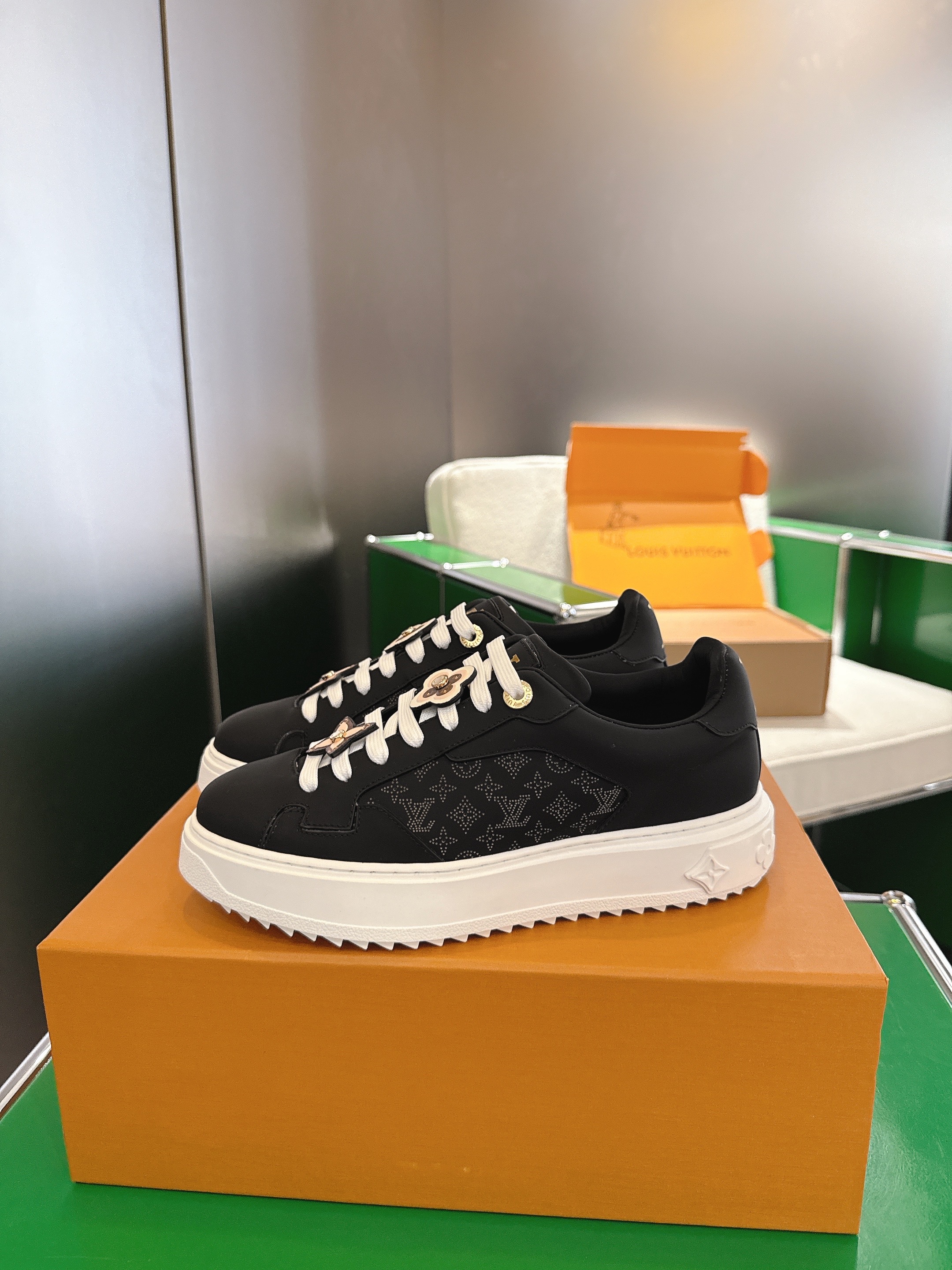 루이비통 스니커즈(여성용)