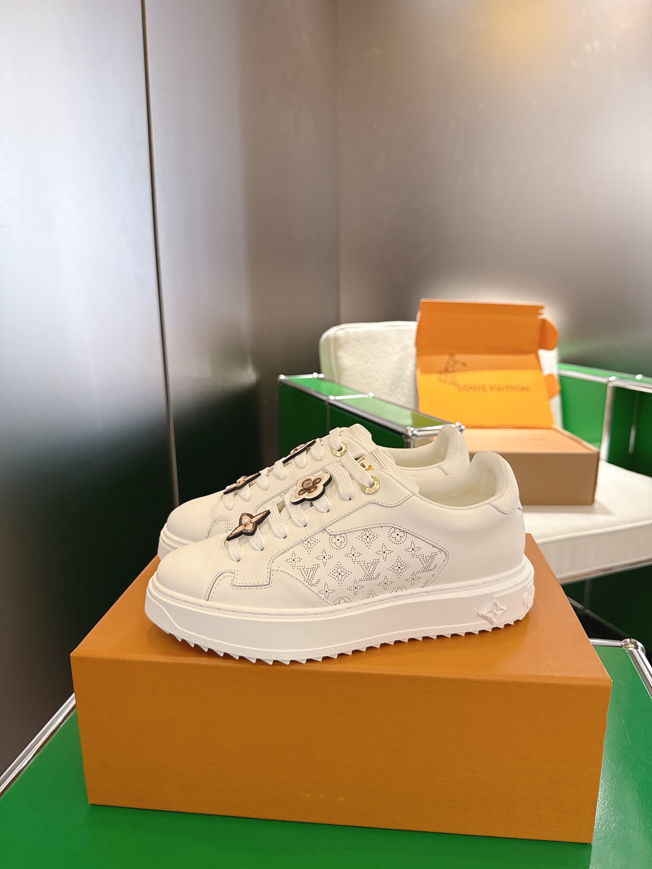 루이비통 스니커즈(여성용)