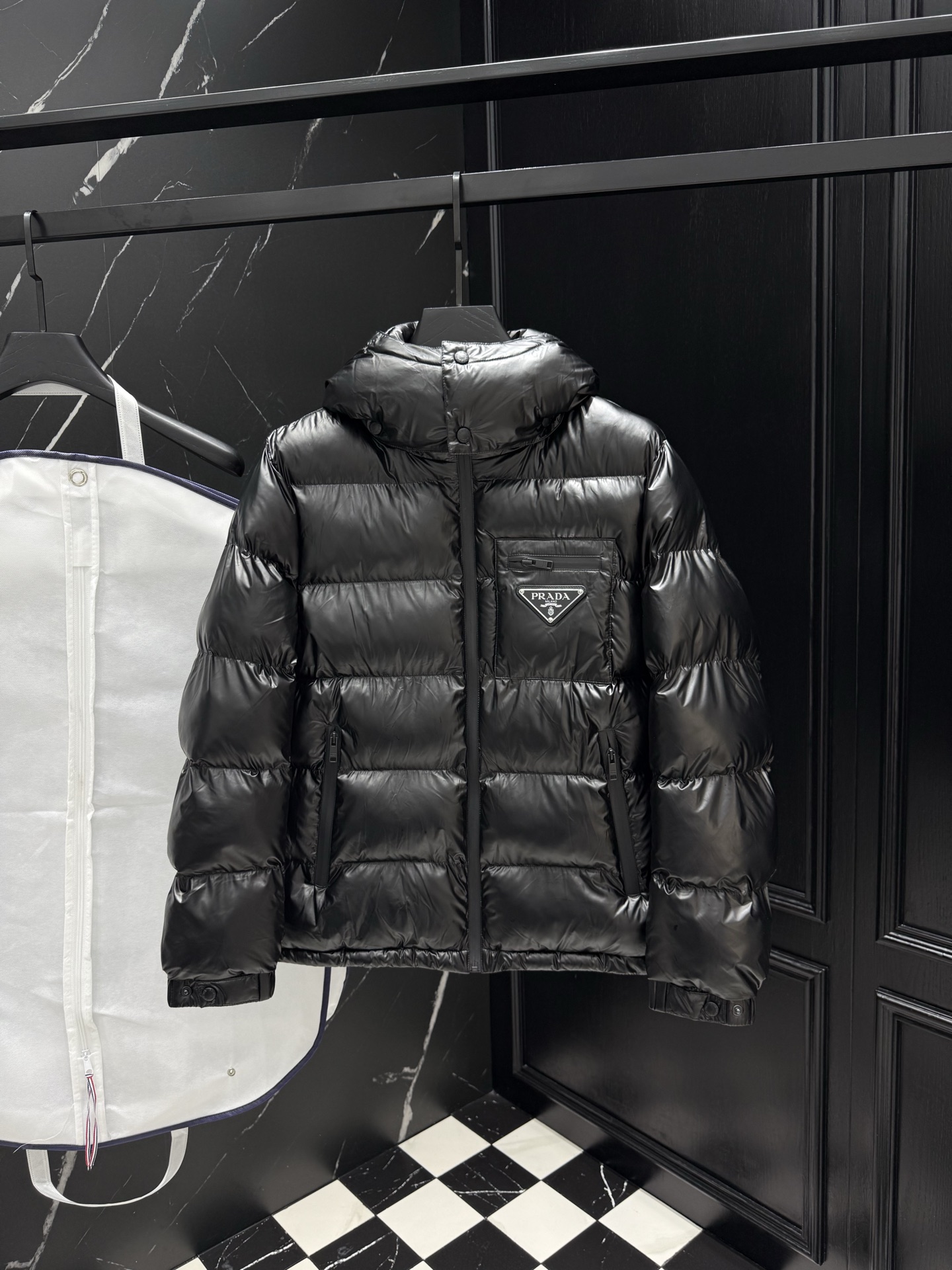 프라다 패딩