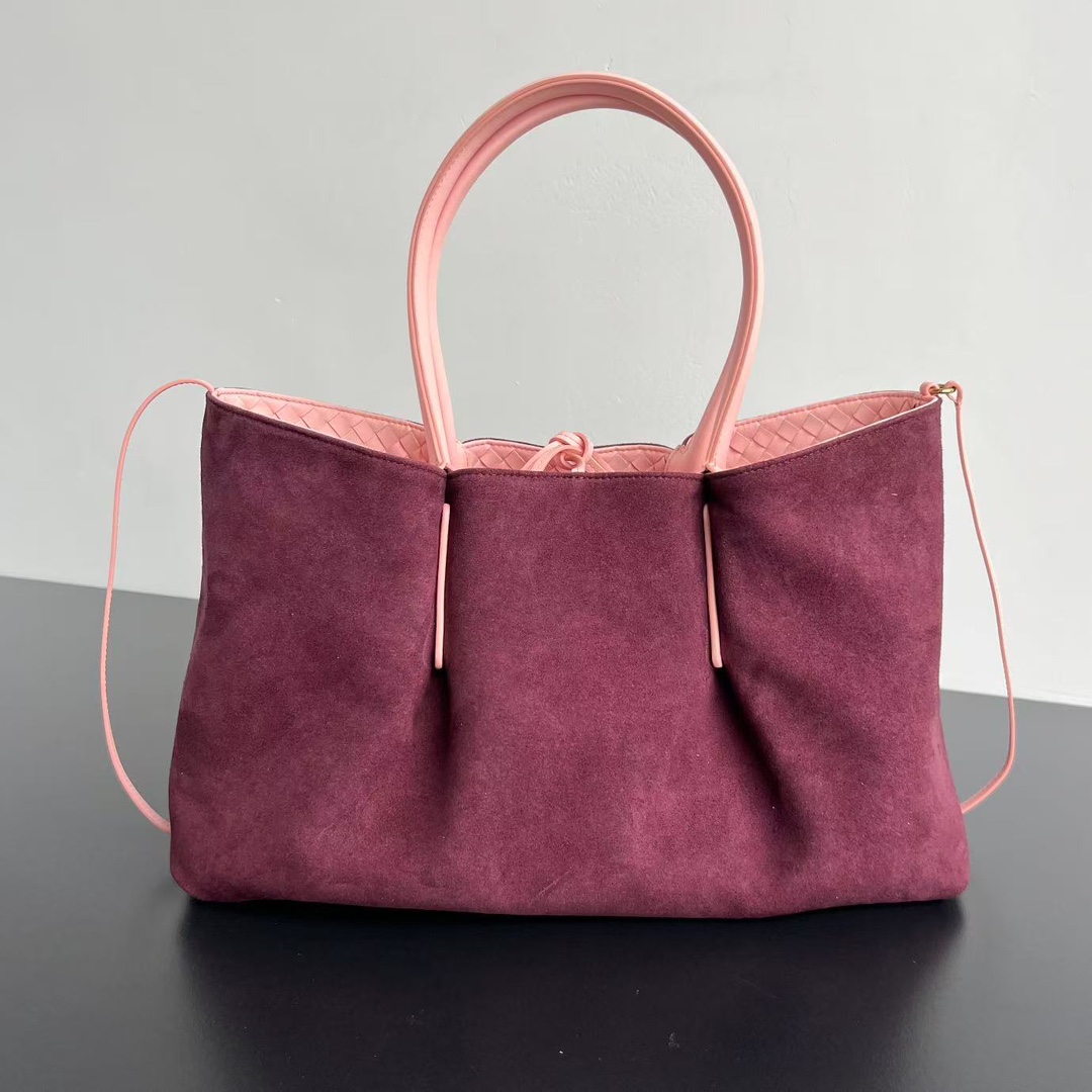 보테가 피나코테카 미듐