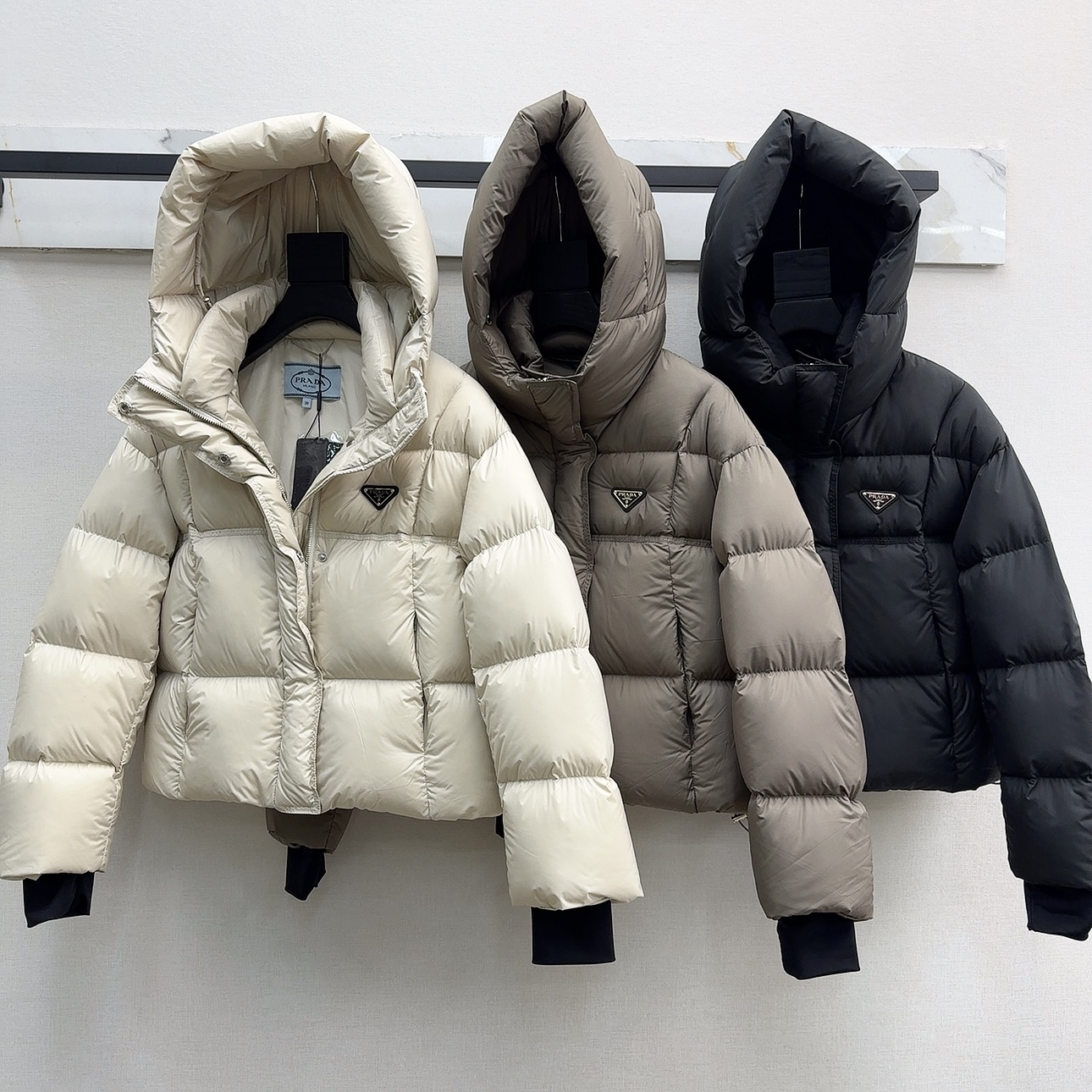 프라다 패딩