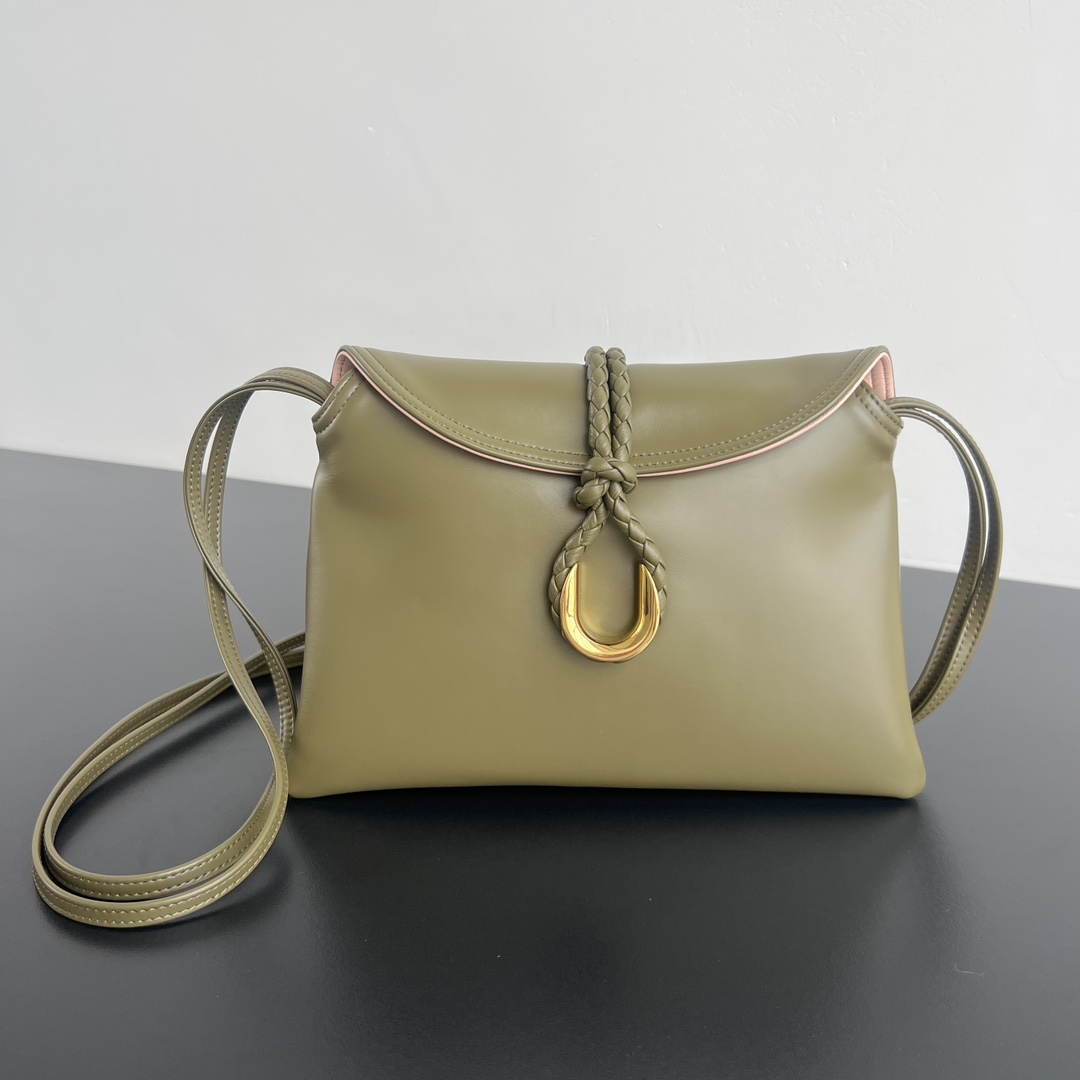 보테가 베이비 리베르타 미듐