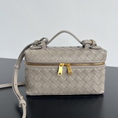 보테가 베니티 케이스