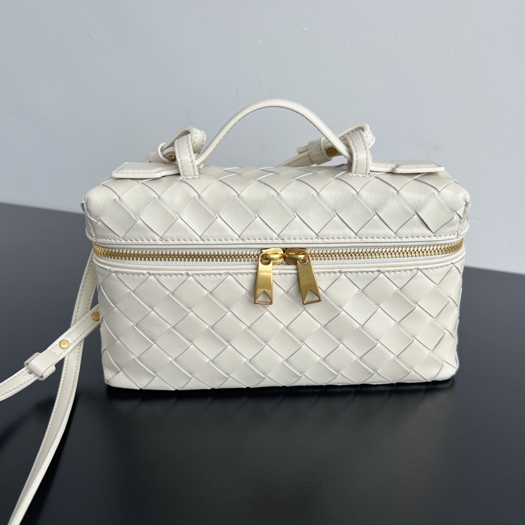 보테가 베니티 케이스