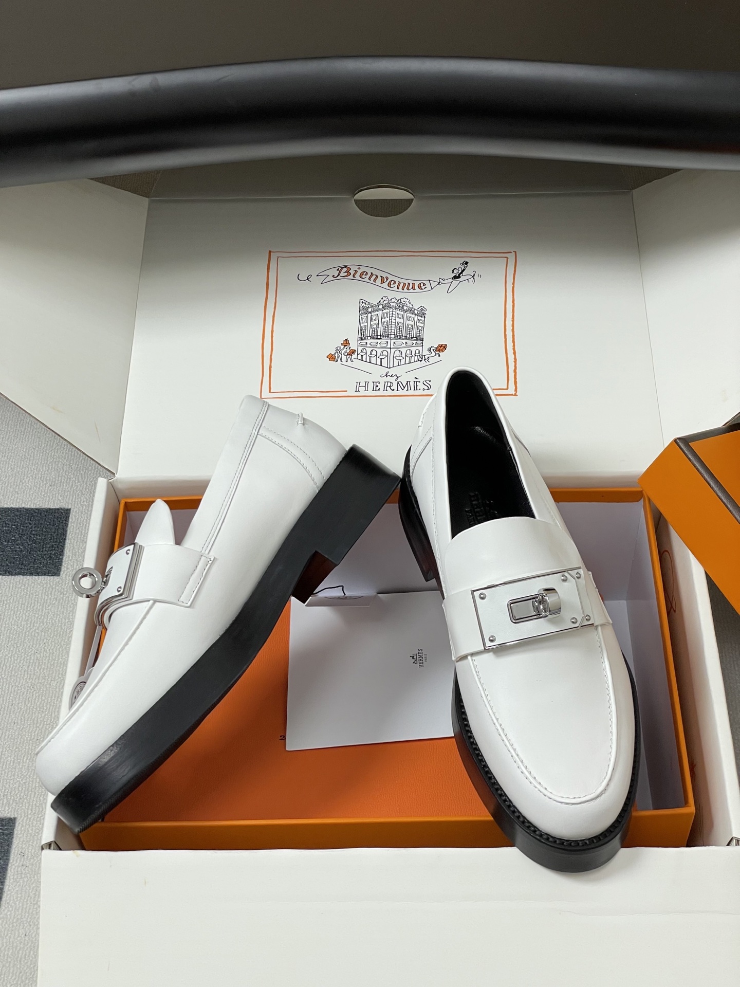 에르메스 로퍼(여성)