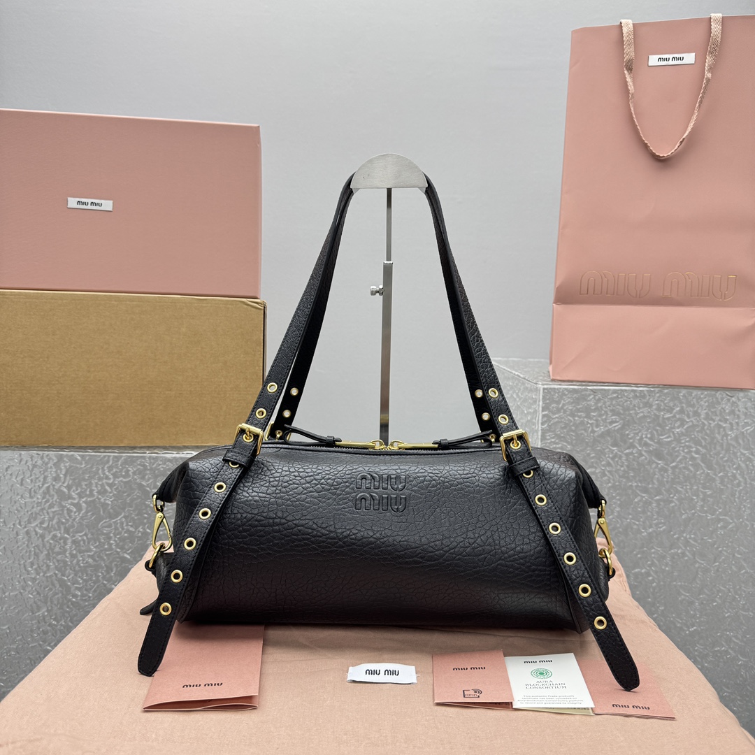 미우미우 숄더백