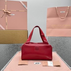 미우미우 아르카디