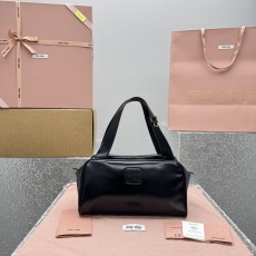 미우미우 아르카디