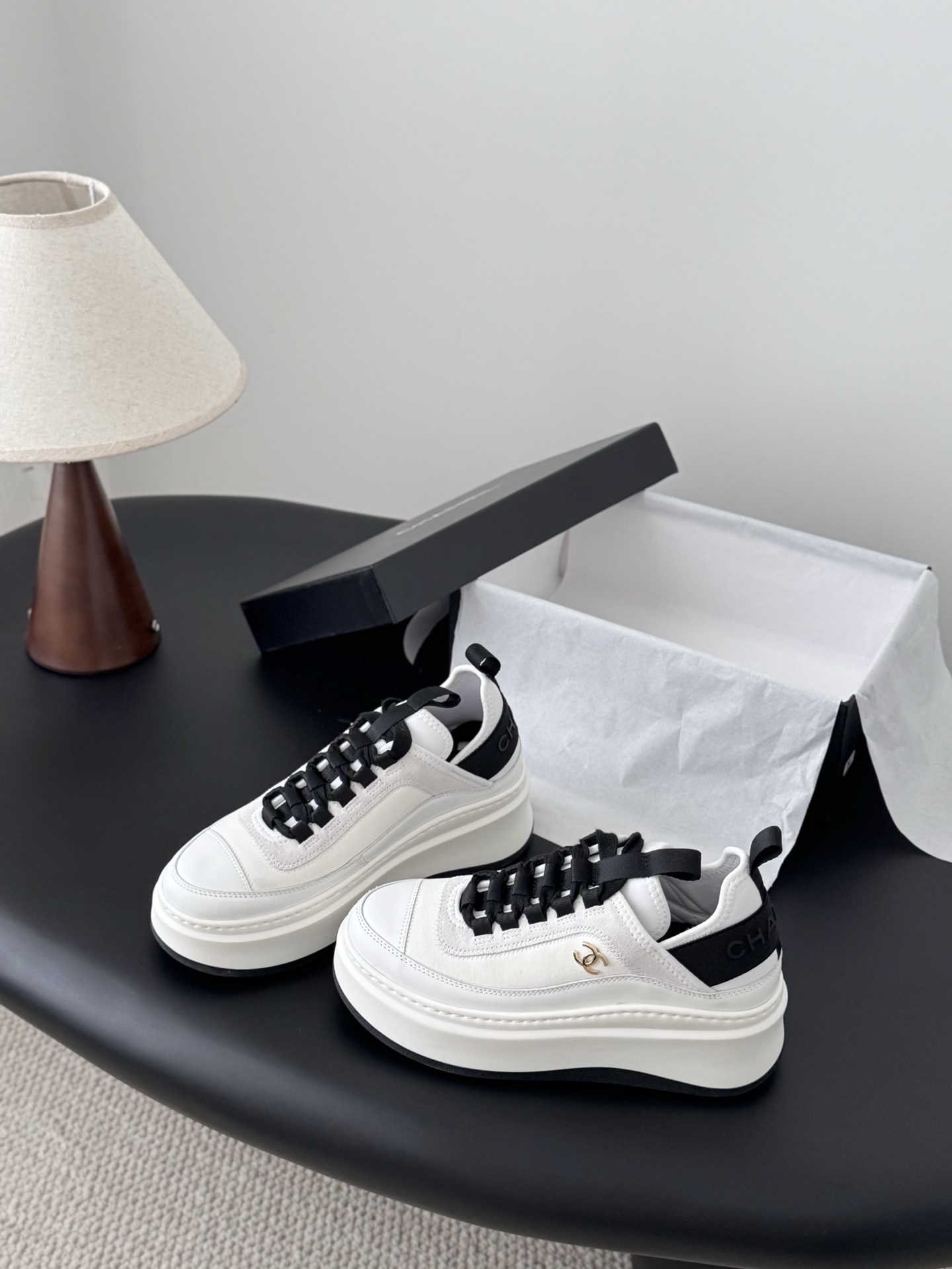 샤*넬 스니커즈