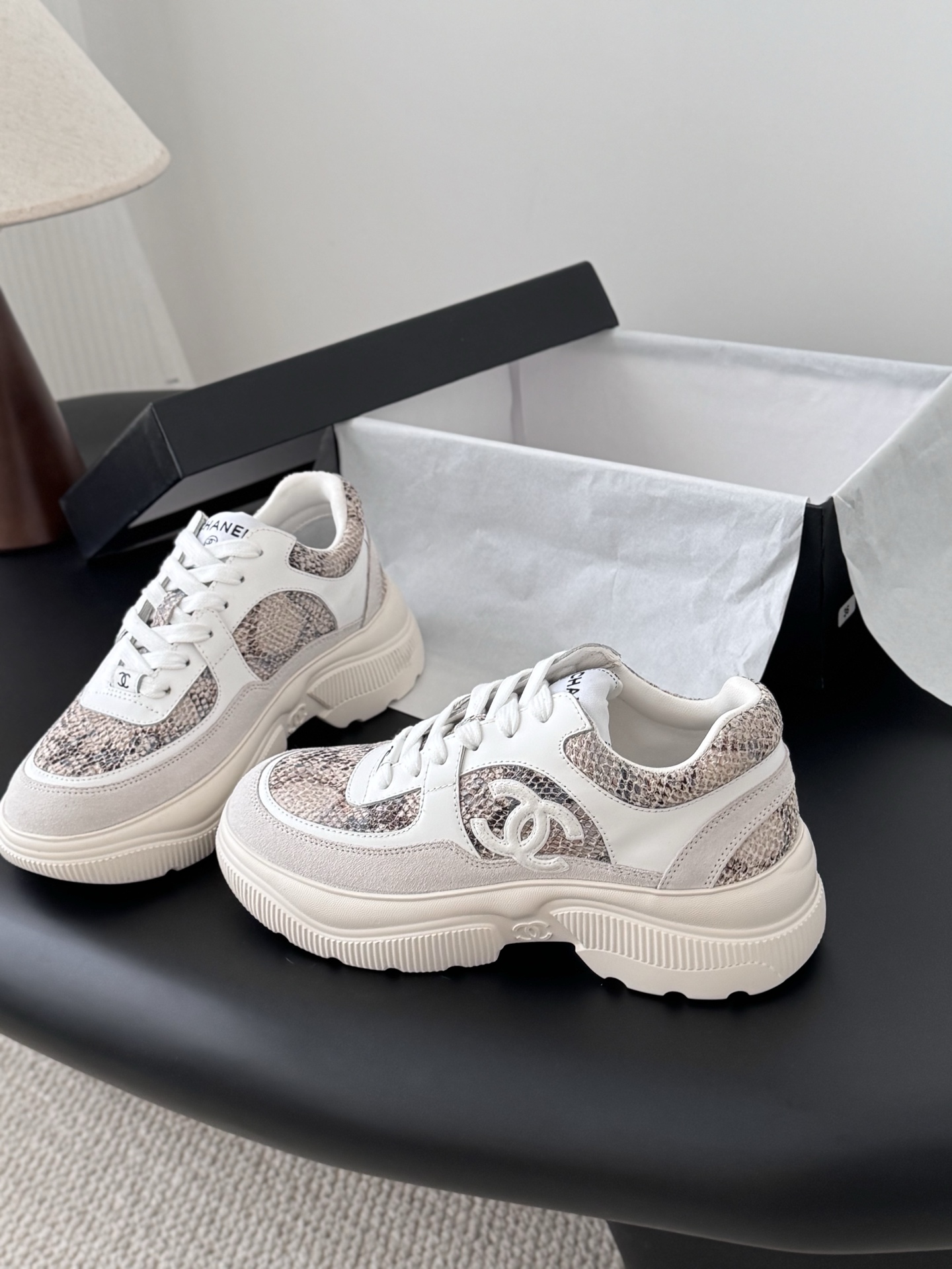 샤*넬 스니커즈