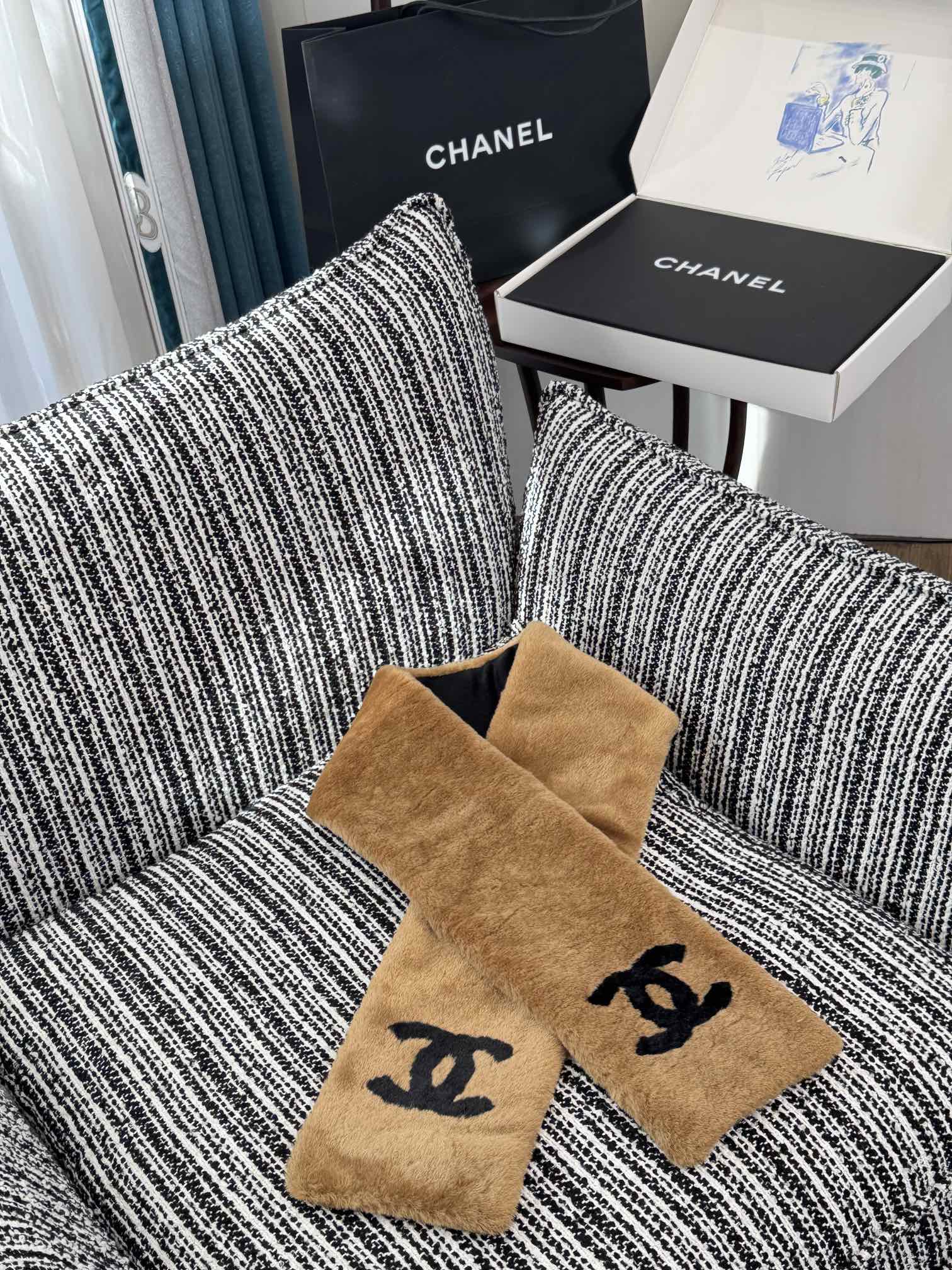 샤*넬 퍼목도리