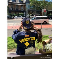 루이비통 맨투맨