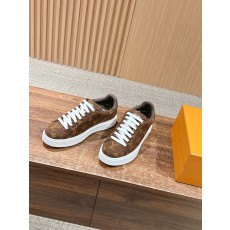 루이비통 스니커즈