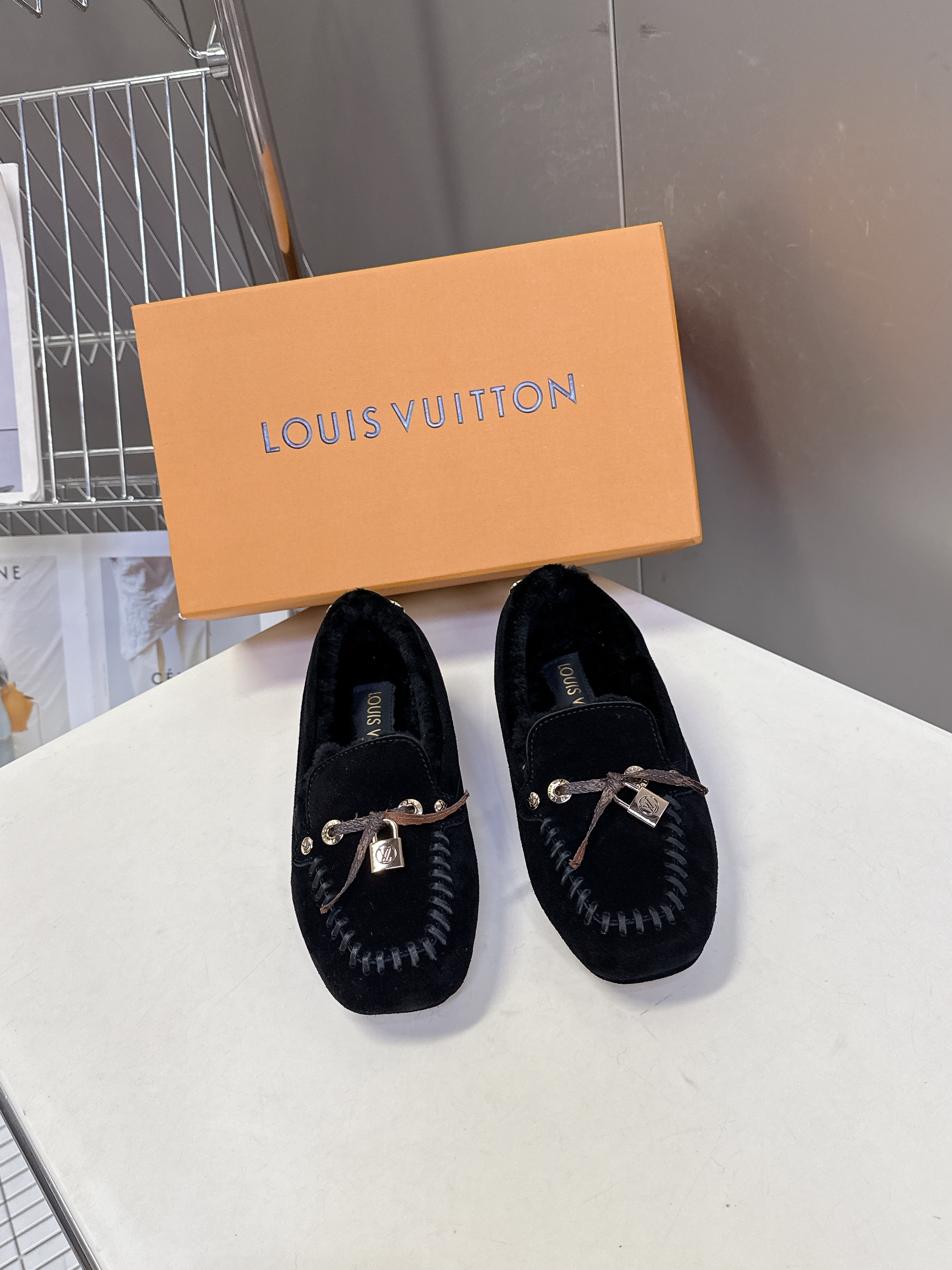 루이비통 퍼 로퍼