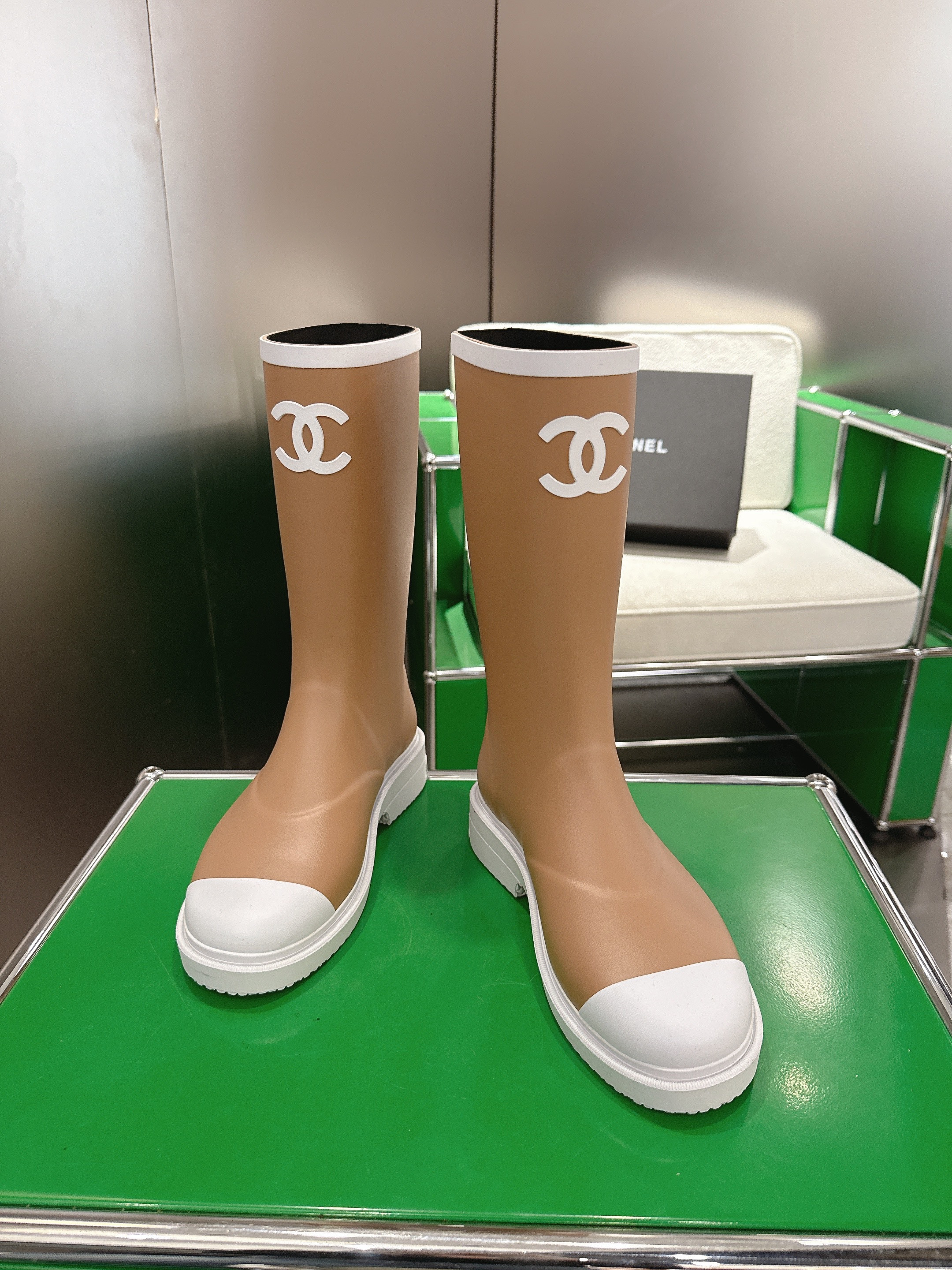 샤*넬 레인부츠