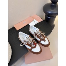 미우미우 스니커즈