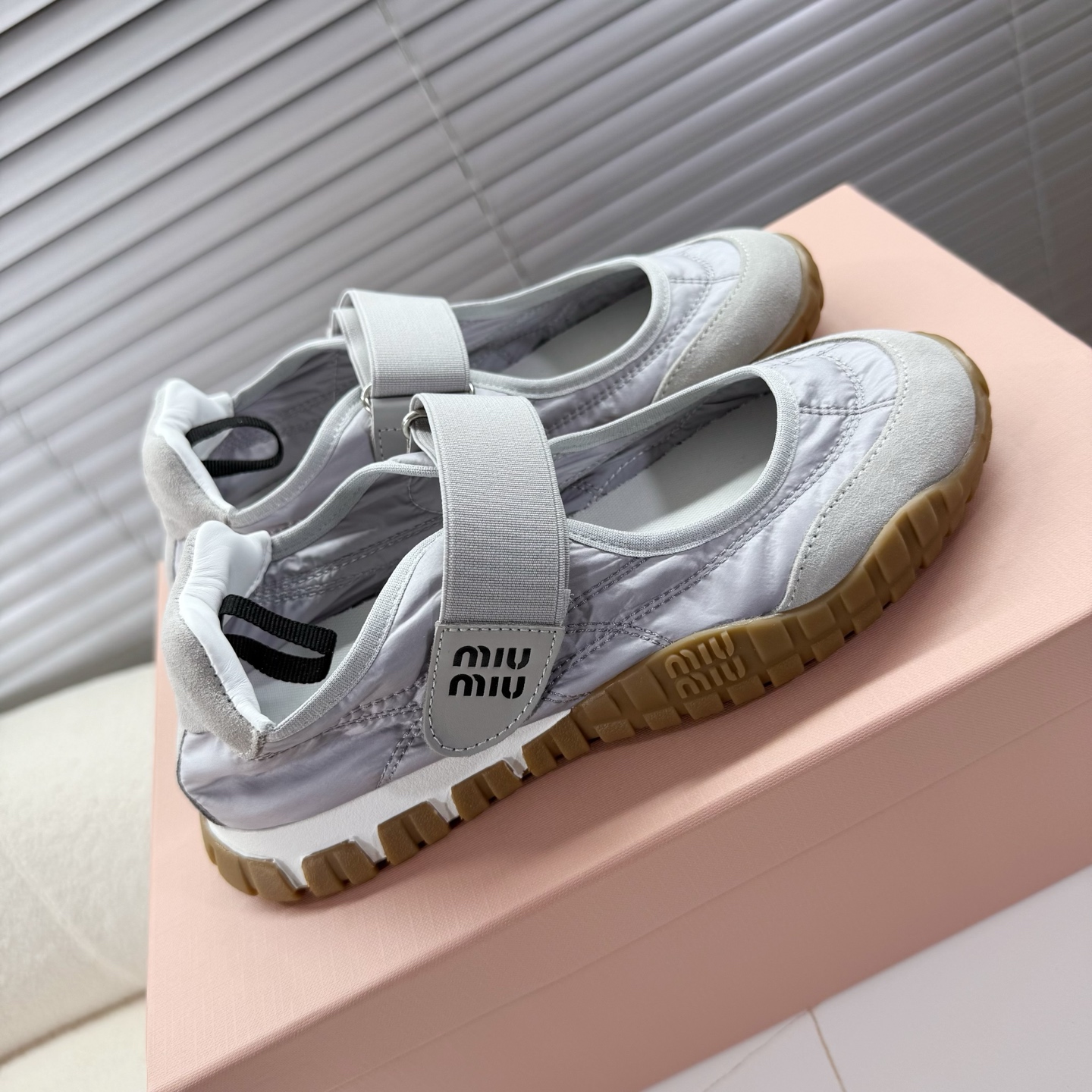 미우미우 타이어 슈즈