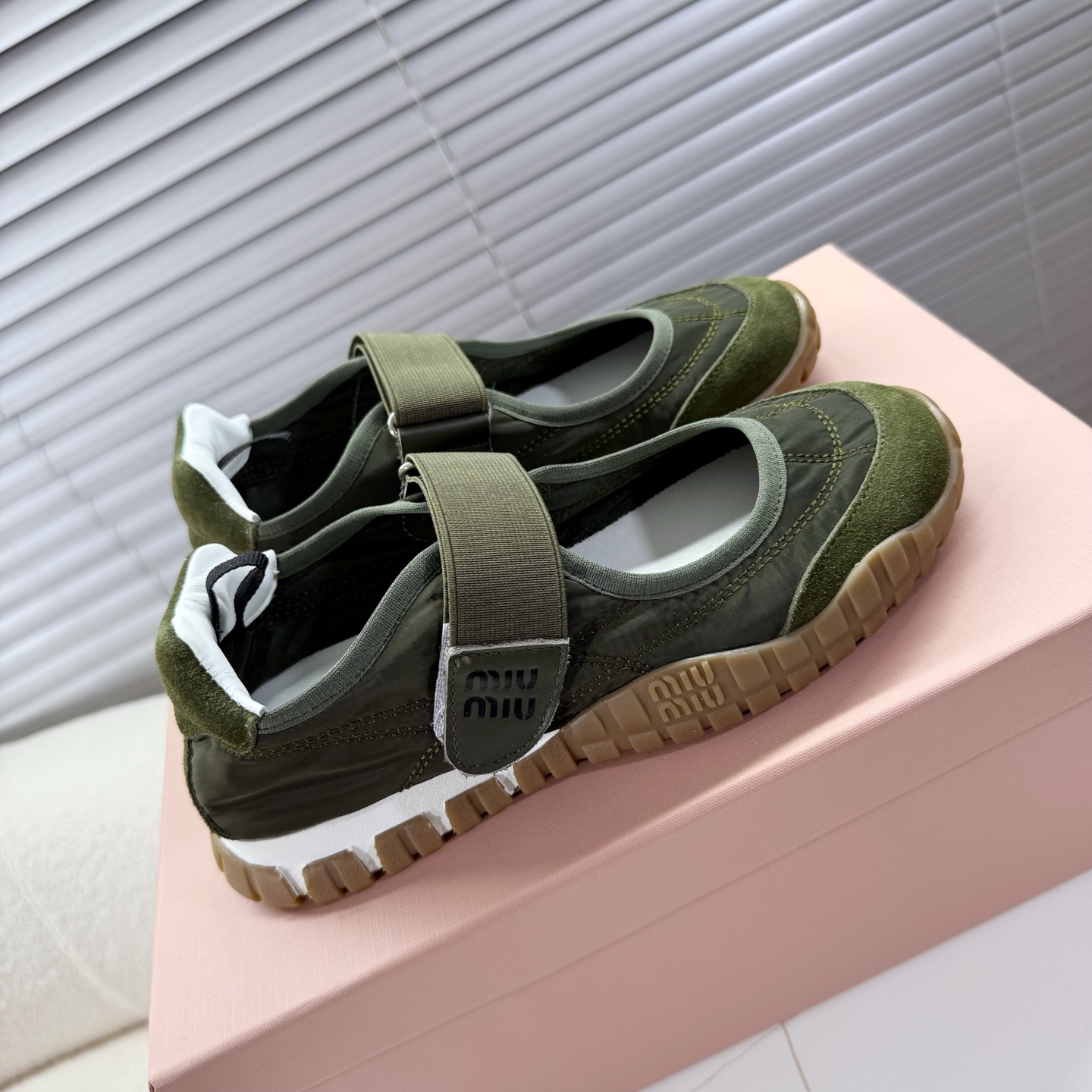 미우미우 타이어 슈즈