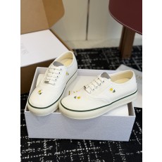 디올 솔트윈드 스니커즈