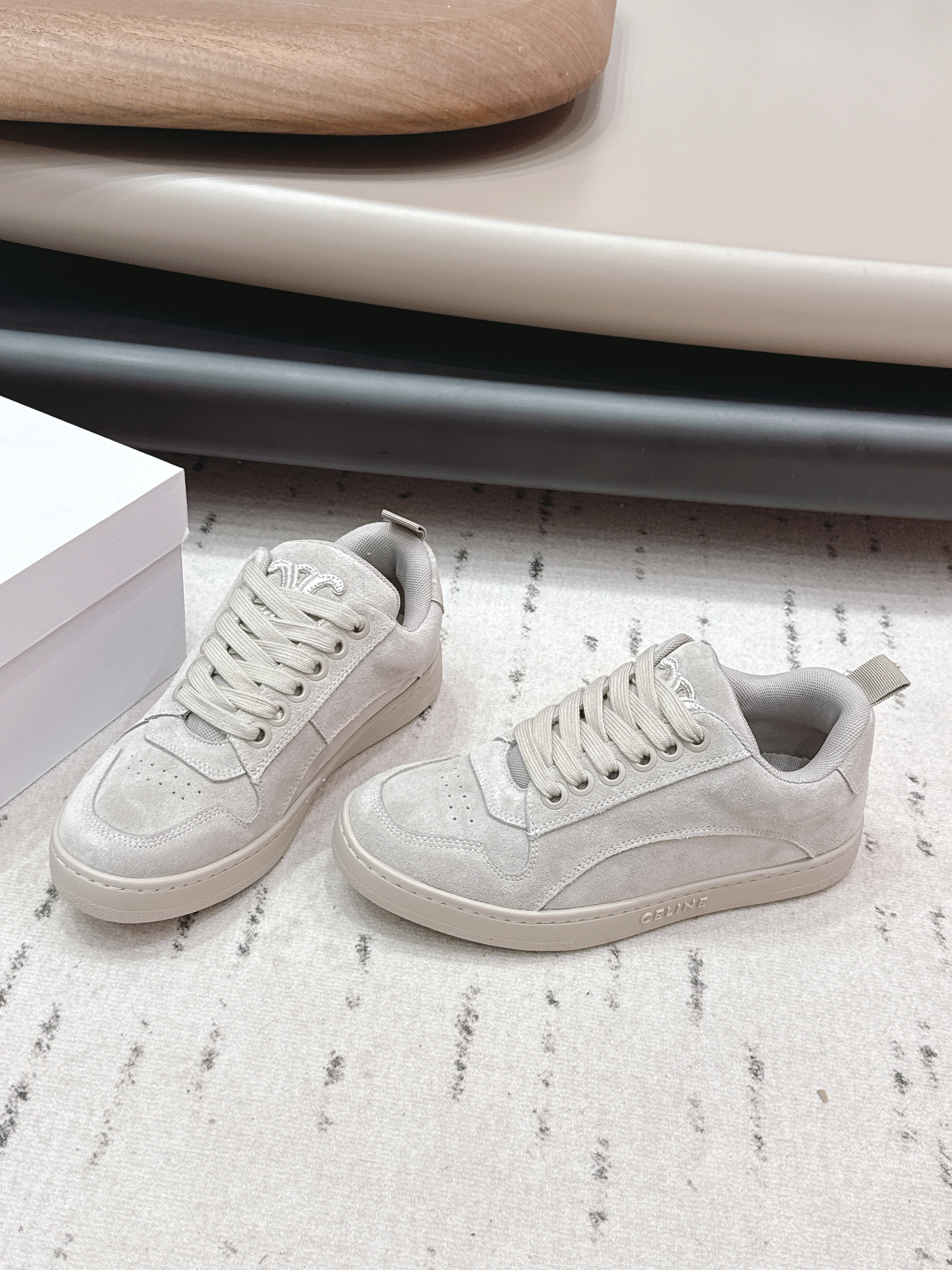 셀린느 스니커즈