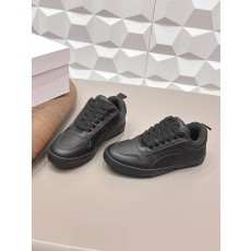 셀린느 스니커즈