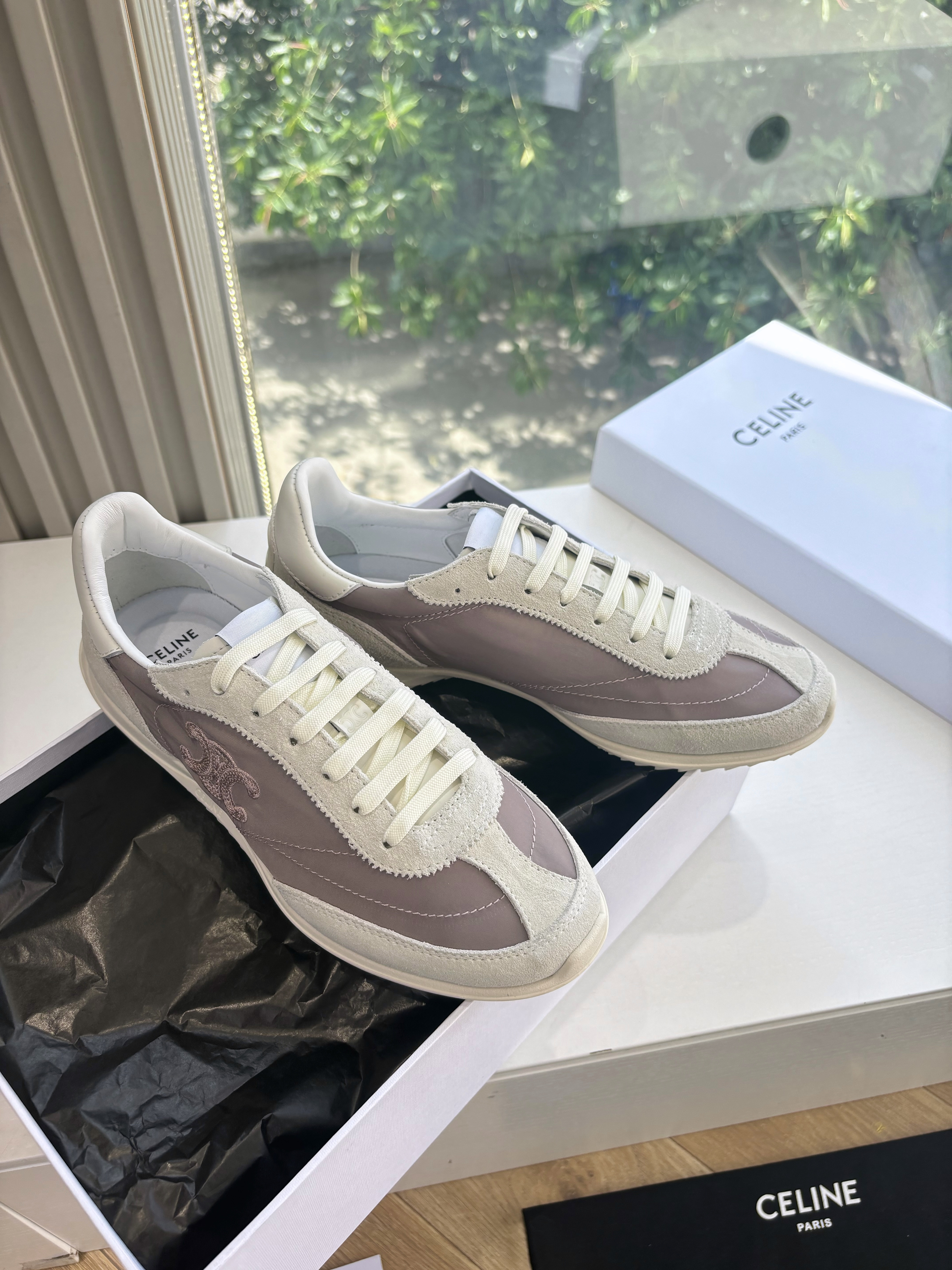 셀린느 스니커즈