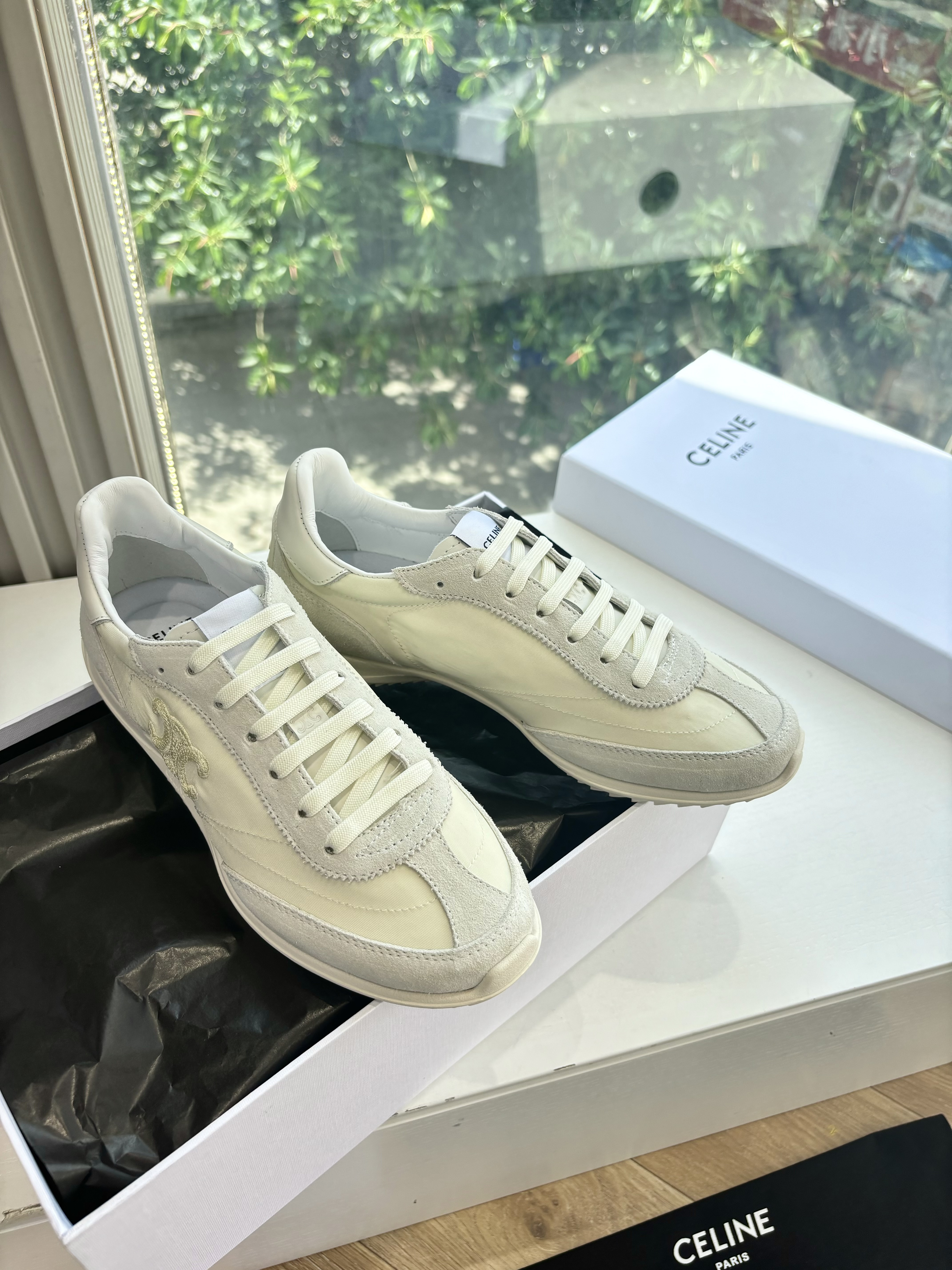 셀린느 스니커즈