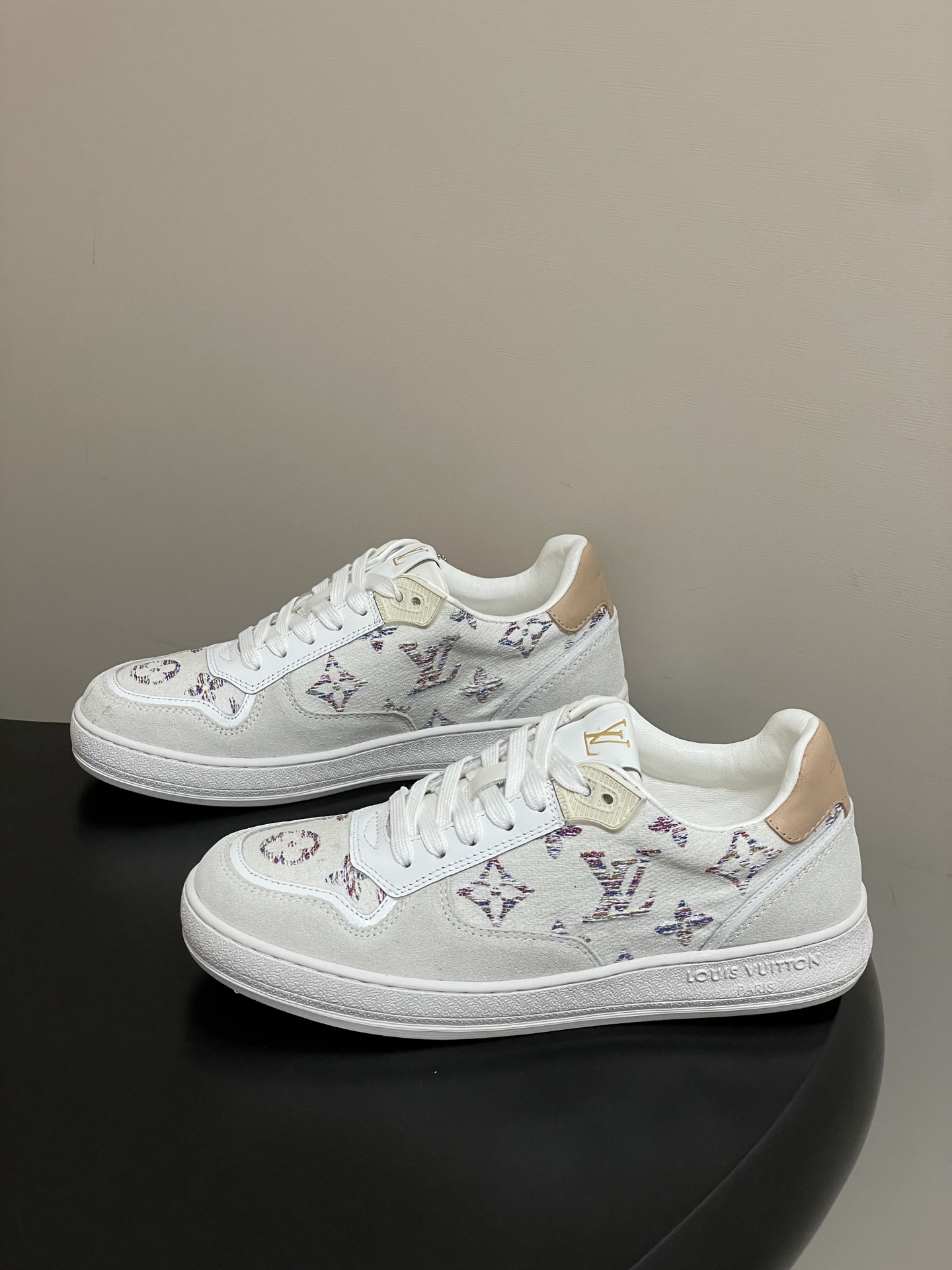 루이비통 스니커즈