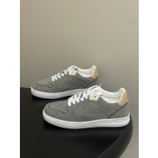 루이비통 스니커즈