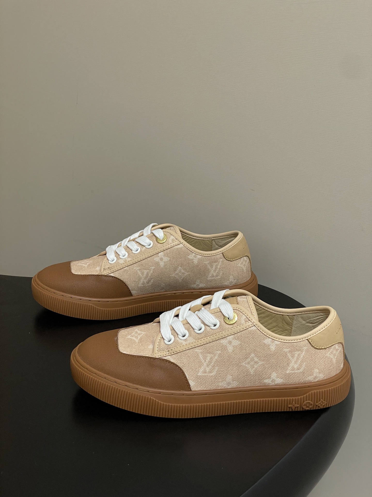 루이비통 스니커즈