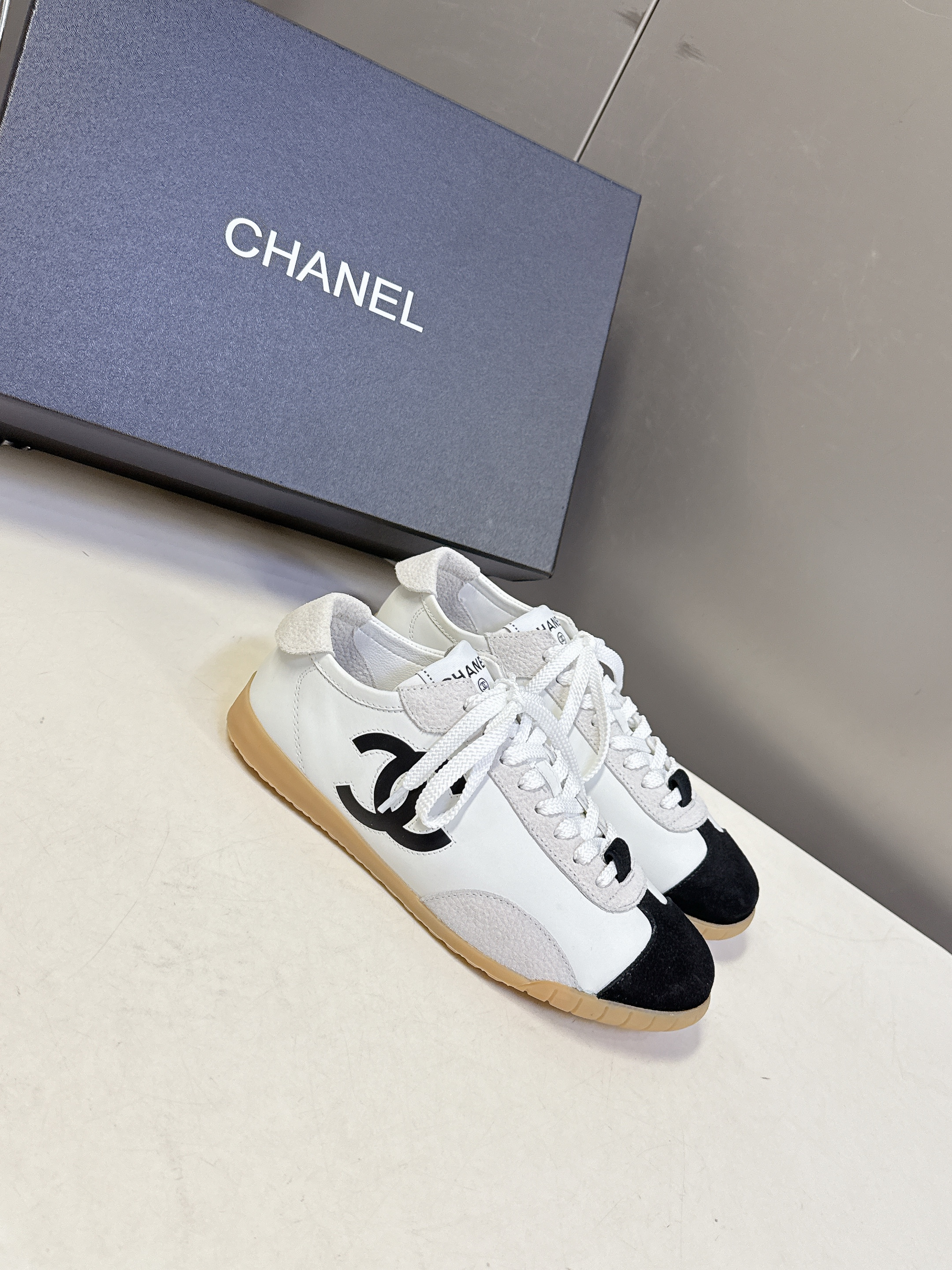 샤*넬 스니커즈