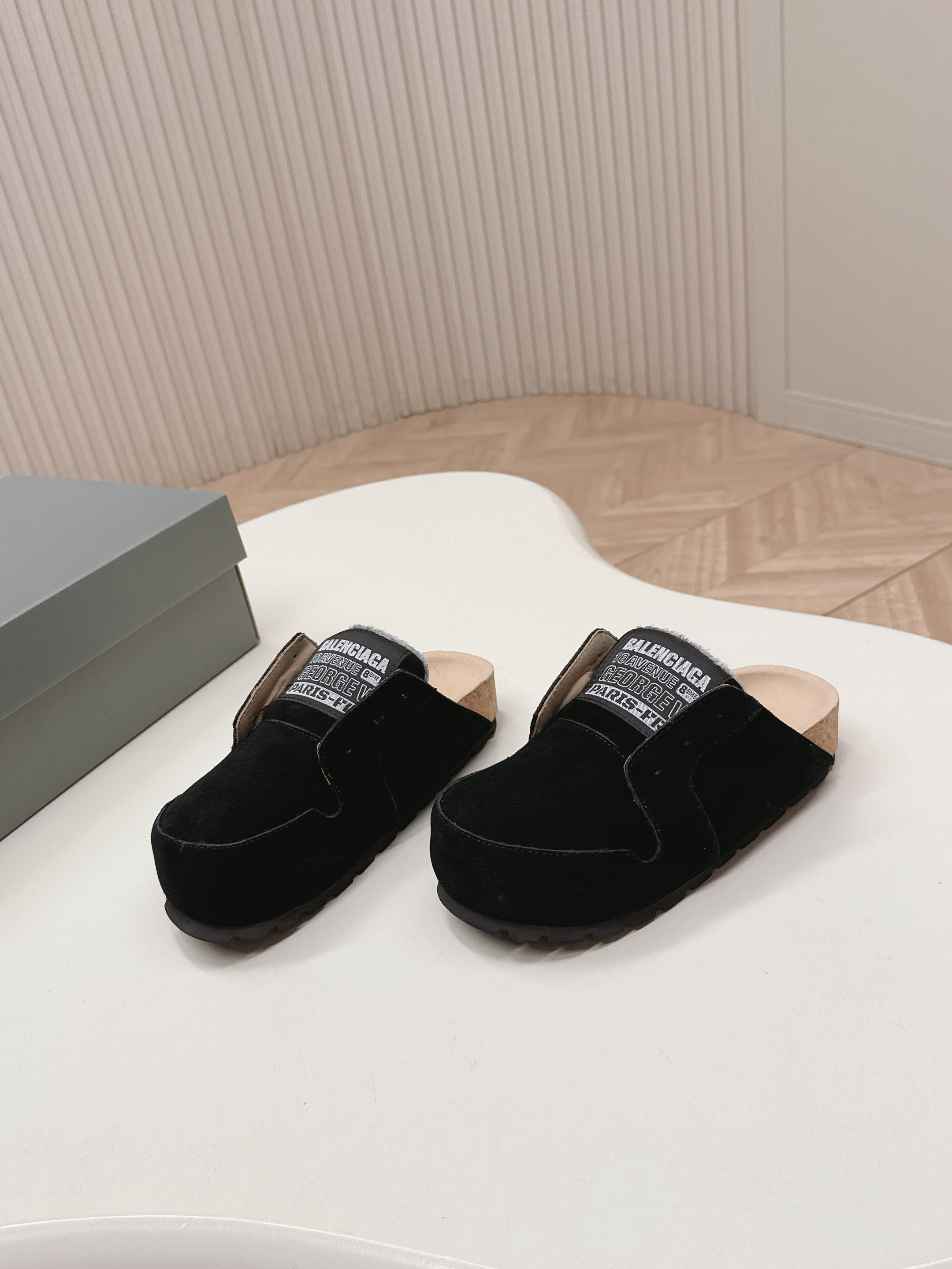 발렌시아가 슬리퍼