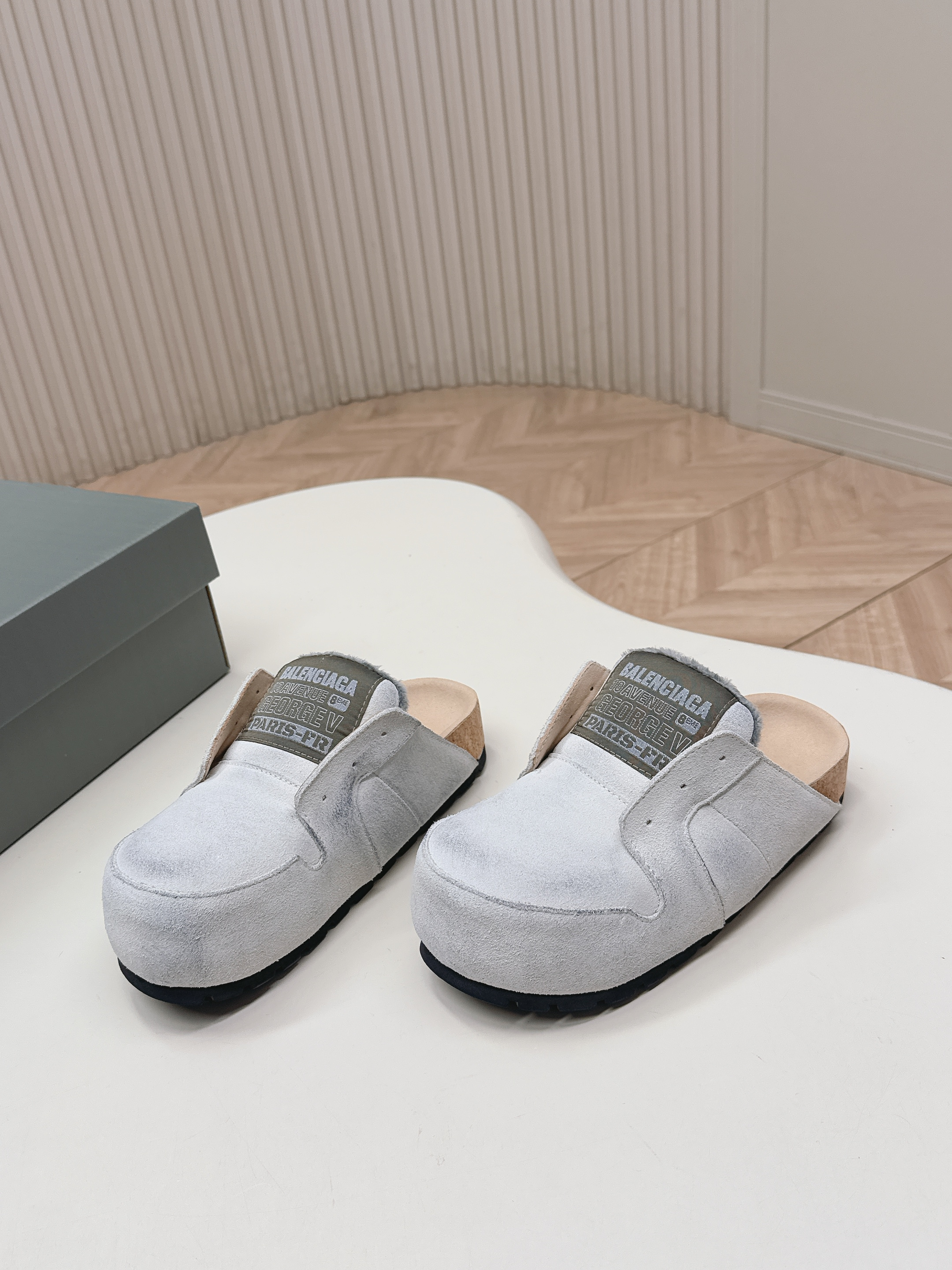 발렌시아가 슬리퍼